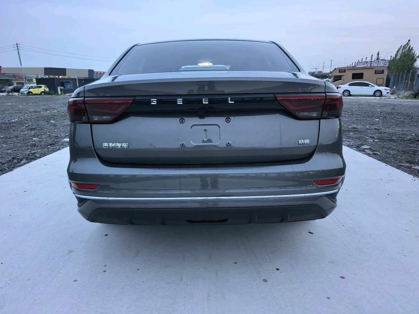 吉利2023款帝豪 - 轿车 1.5L 豪华型 手动挡