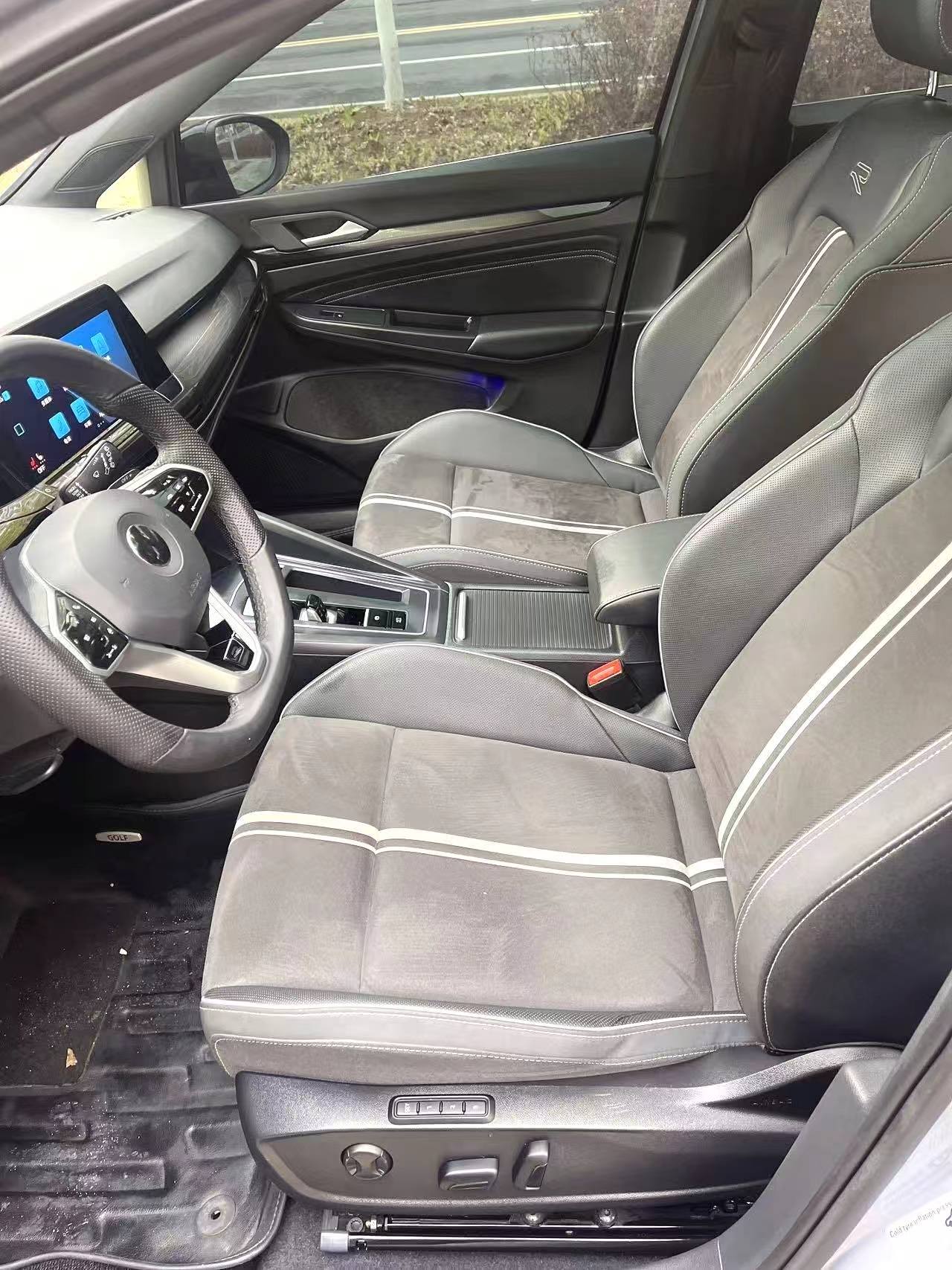 Volkswagen 2023 8 R-Line 1.4TSI 280TSI Lite (فيس ليفت) أوتوماتيك