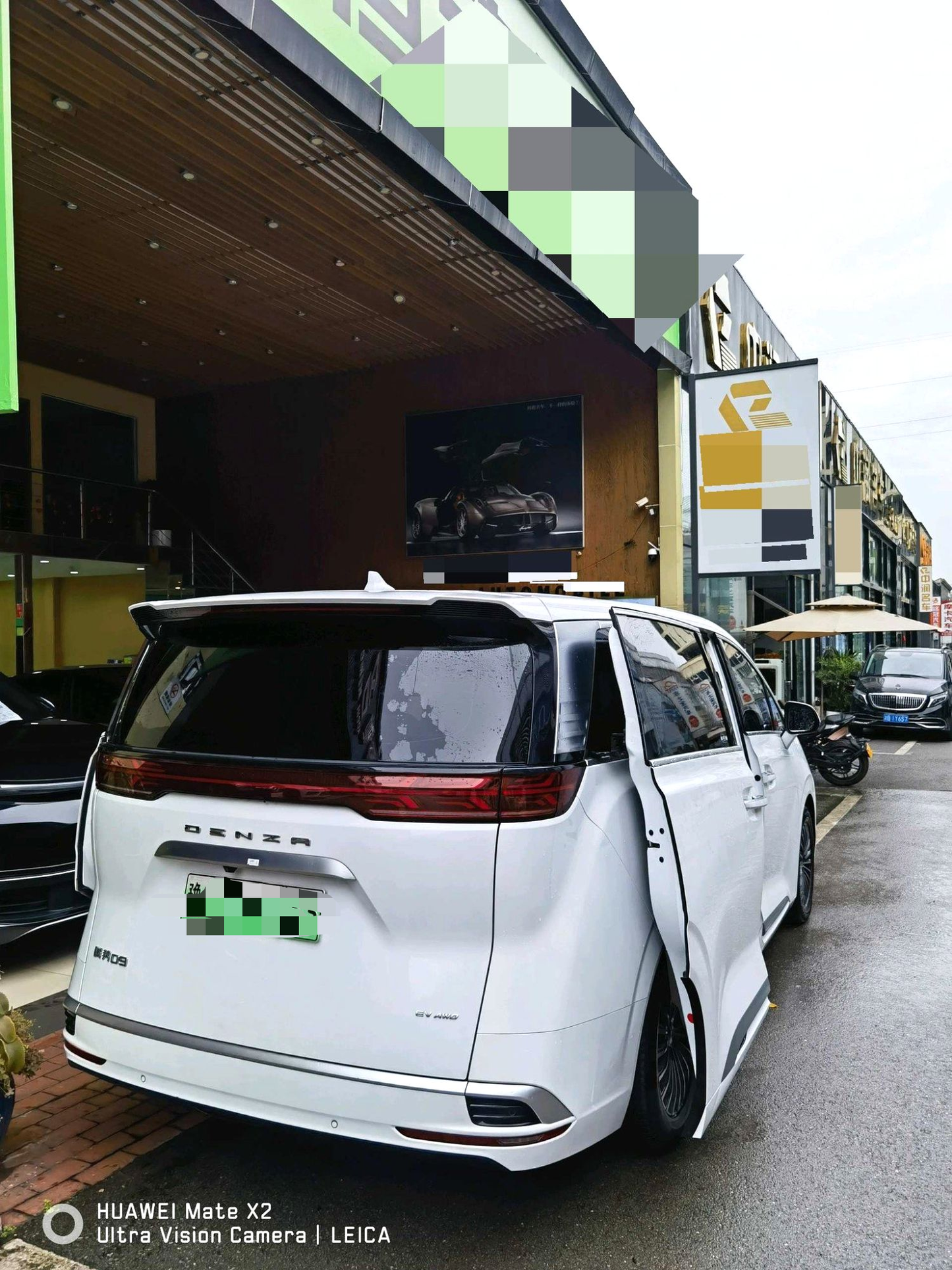 Denza 2022 Denza D9 EV 600 4WD Flagship Type Auto