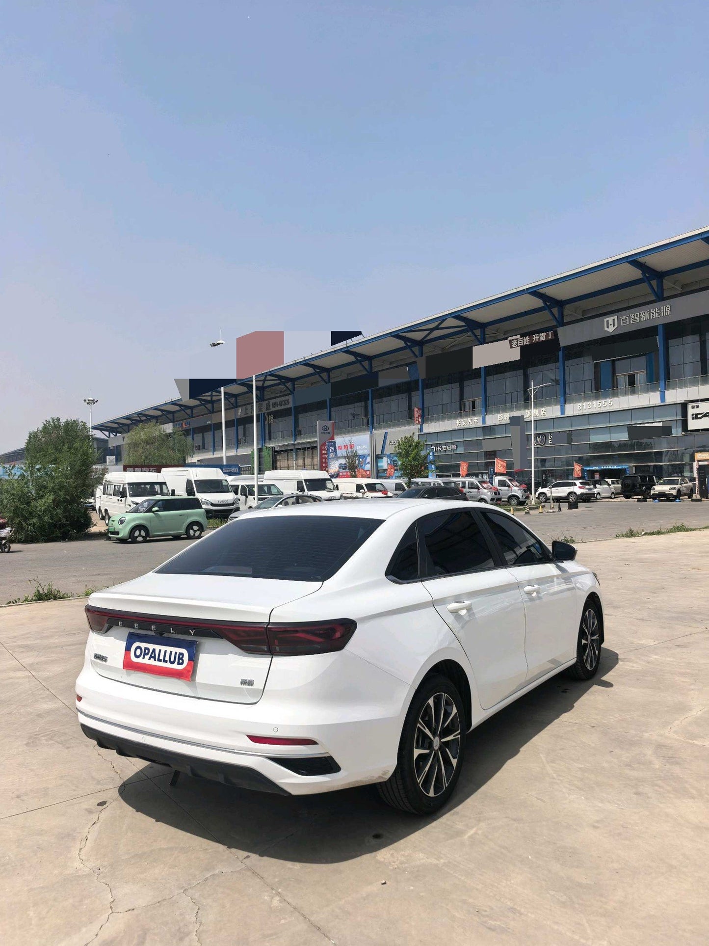 吉利2025款帝豪 - 轿车 1.5L 旗舰型 自动挡