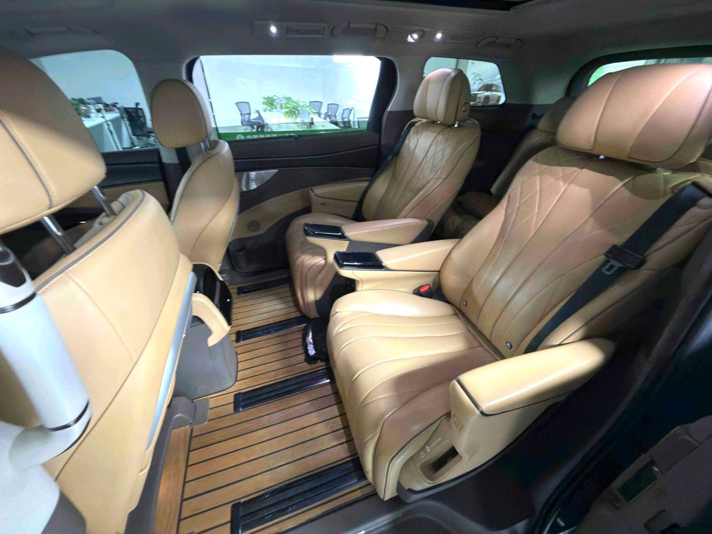 Denza 2022 Denza D9 EV 620 Premium Type Auto