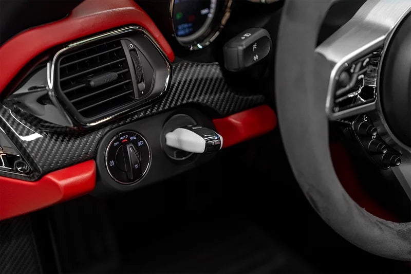 2015 Porsche 918 Spyder | 887 HP Hybrid | AWD | 2.6s 0-100 km/h