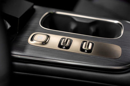 2024 Xiaomi SU7 | Dual Motor AWD | 673 HP | 2.78s 0-100km/h