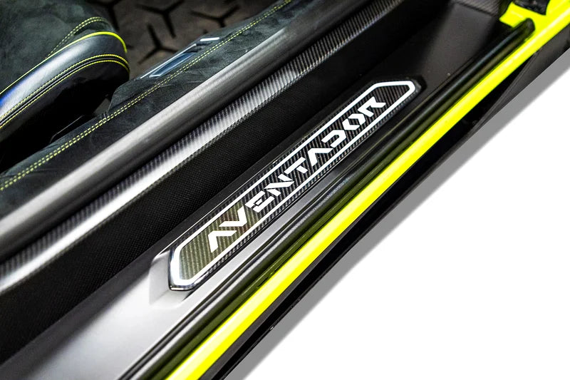 2017 Lamborghini Aventador SV Coupe | GCC Spec | 6.5L V12 | 740 HP