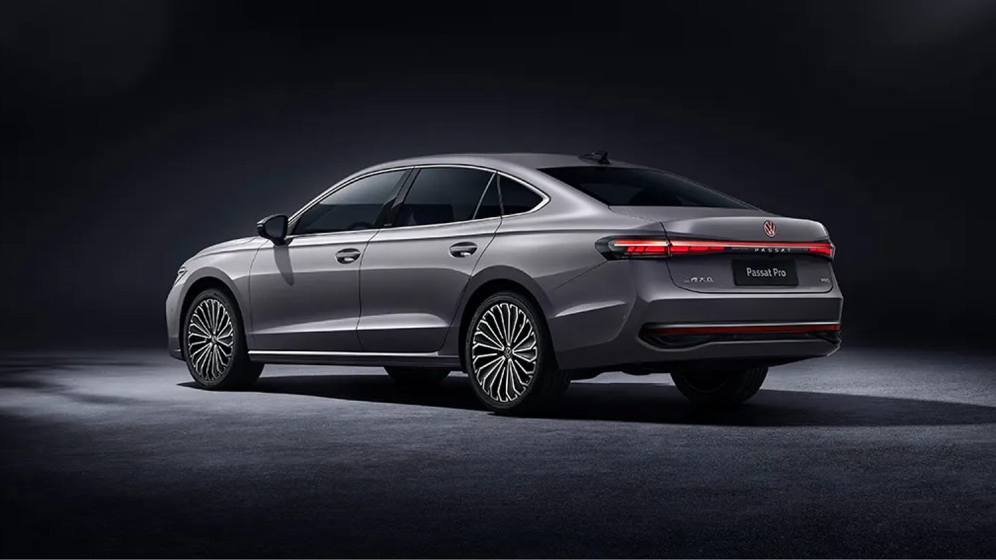 فولكس فاجن باسات برو 300TSI إصدار دراغون 2026 - سيدان 1.5T بنظام الدفع الأمامي