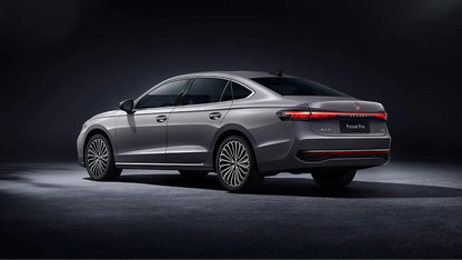 فولكس فاجن باسات برو 300TSI إصدار دراغون 2026 - سيدان 1.5T بنظام الدفع الأمامي