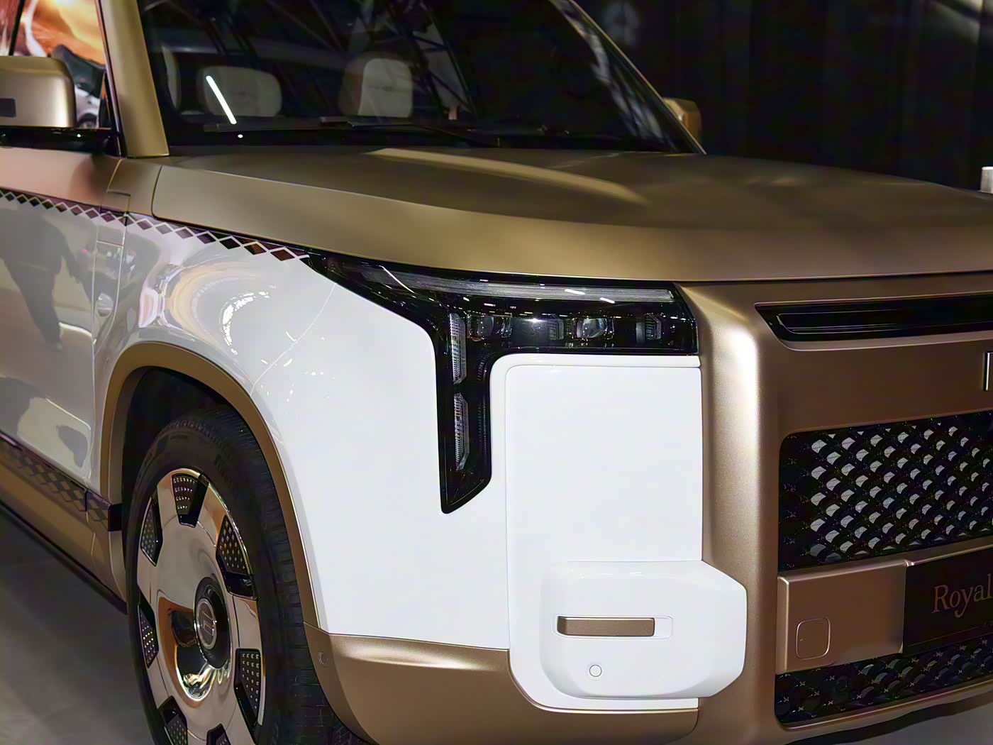 ROX Adamas Royal Edition | A Bespoke Masterpiece for Royalty | Exclusive Pre-Order