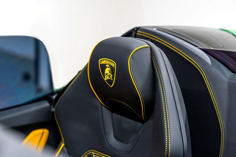 2023 Lamborghini Huracán EVO Spyder | 1,687 KM | 5.2L V10 | 631 HP