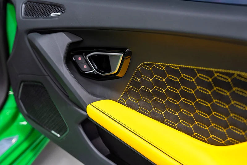 2023 Lamborghini Huracán EVO Spyder | 1,687 KM | 5.2L V10 | 631 HP