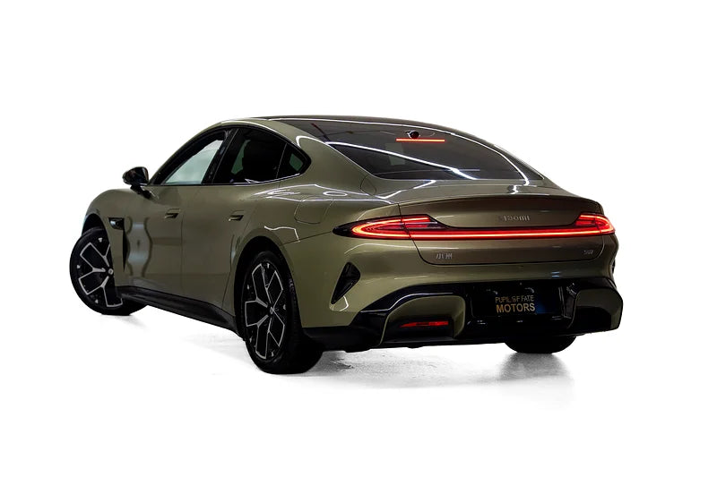 2024 Xiaomi SU7 | Dual Motor AWD | 673 HP | 2.78s 0-100km/h