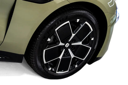 2024 Xiaomi SU7 | Dual Motor AWD | 673 HP | 2.78s 0-100km/h