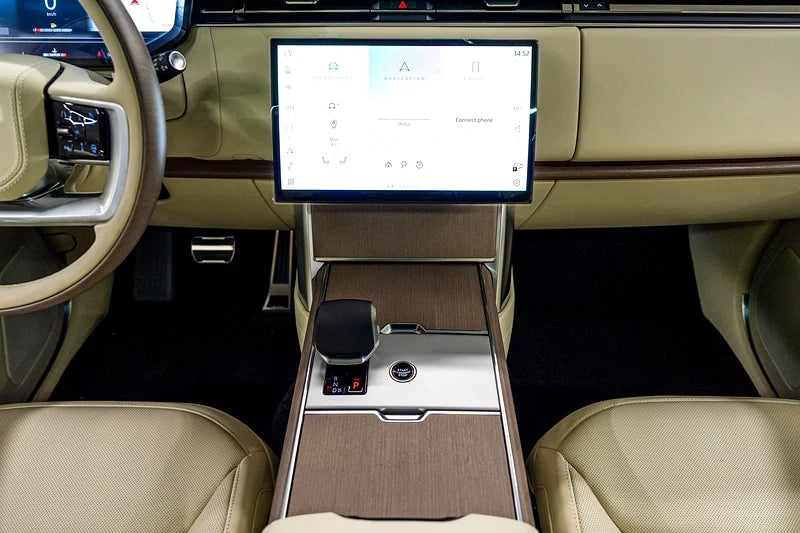 2025 Range Rover HSE P530 | GCC Spec | 5-Year Warranty | Brand New | 20 KM