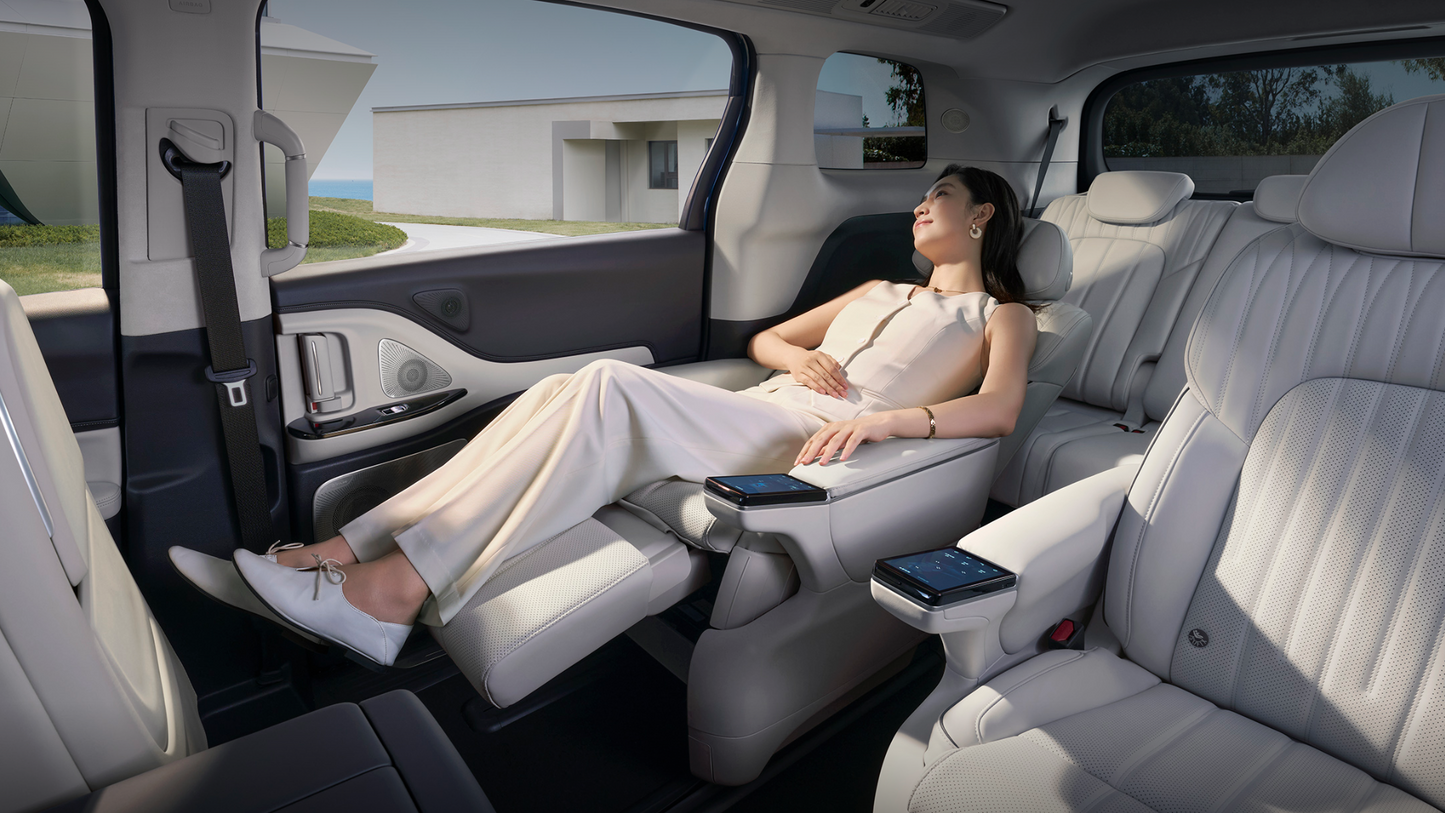 Voyah 2025 DREAMPOWER PHEV 4WD Premium Kunpeng Version