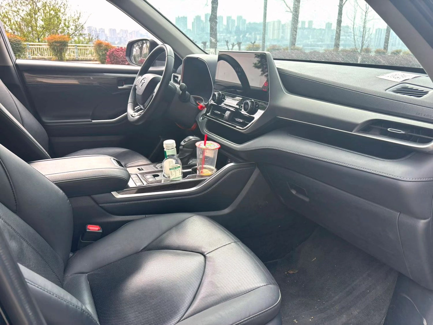 Toyota 2023 Han 2.5 Smart 4WD Premium Edition 7 -Seat Auto （3298）