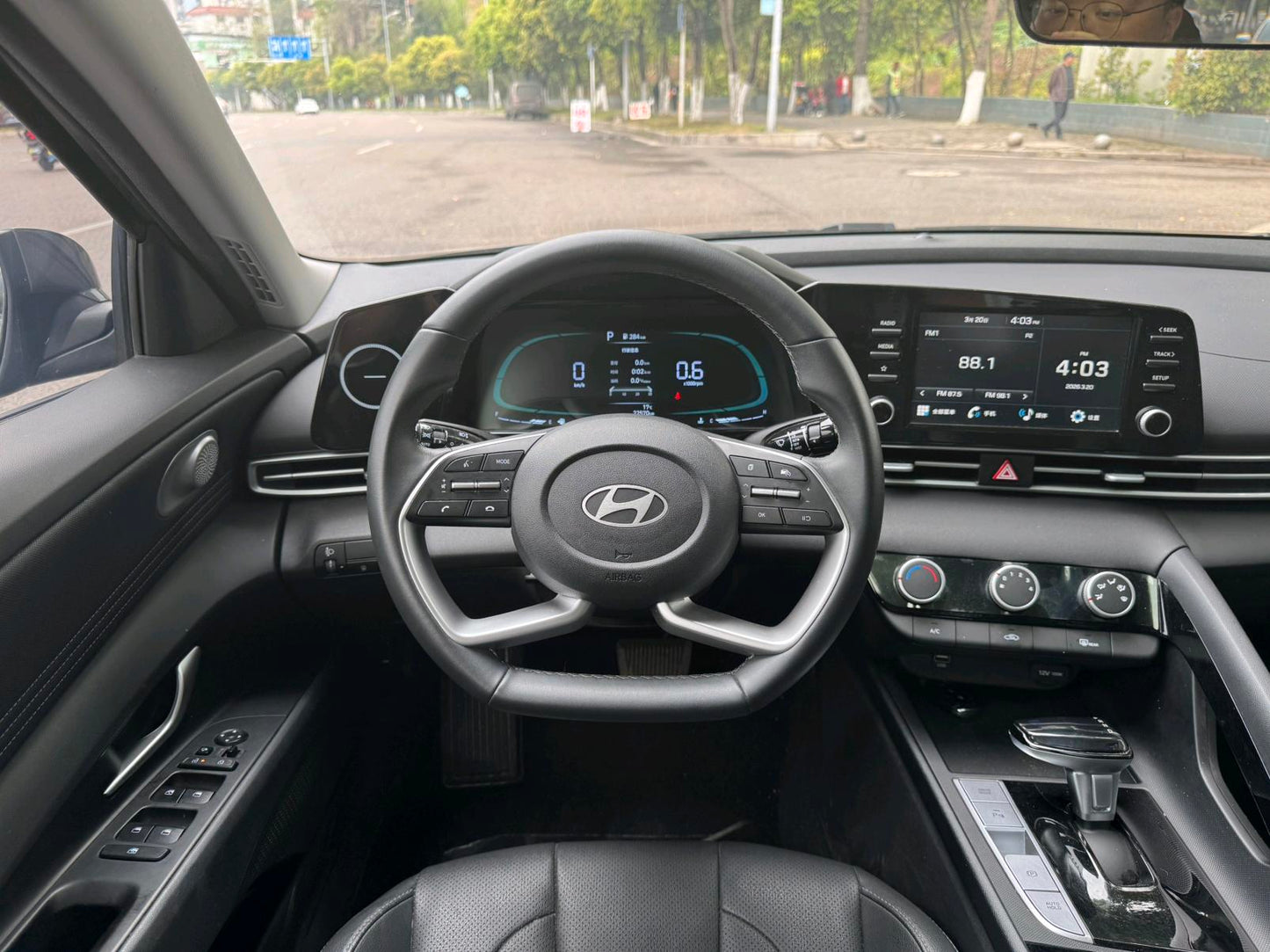 伊兰特 现代 2023 - 轿车 1.5 GLX Edition 自动