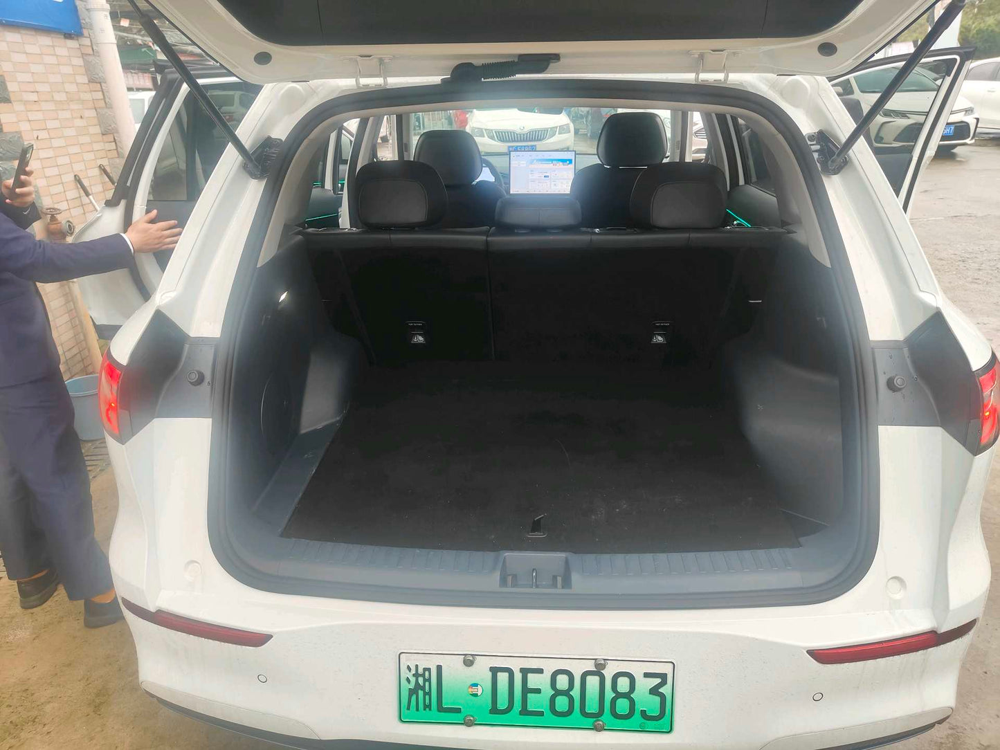 جيلي جالاكسي 2024 E5 440 كم إصدار إكسبلورر أوتو