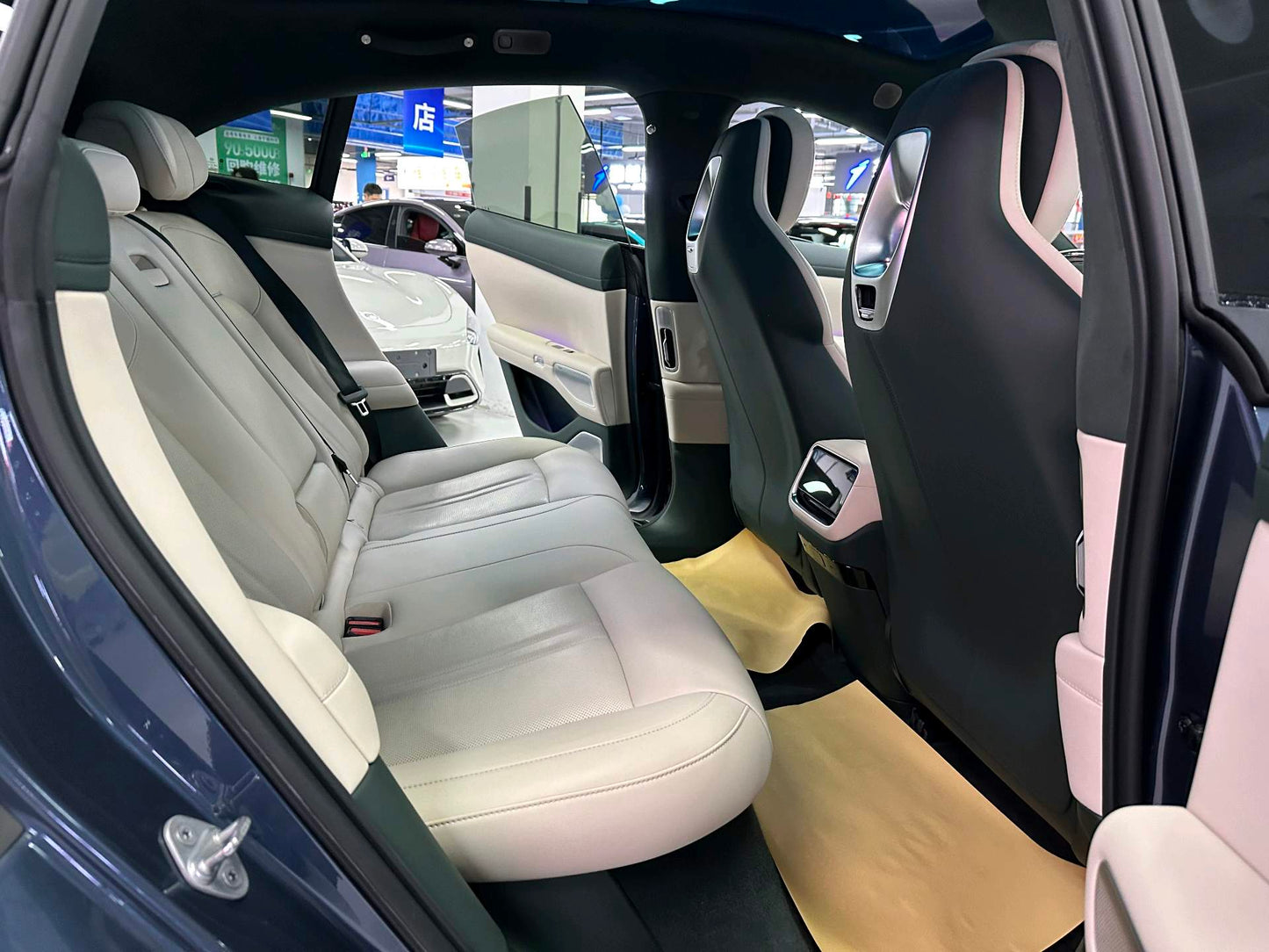 小米 2025 YU7 Ultra 长续航高性能四驱 Max 版汽车
