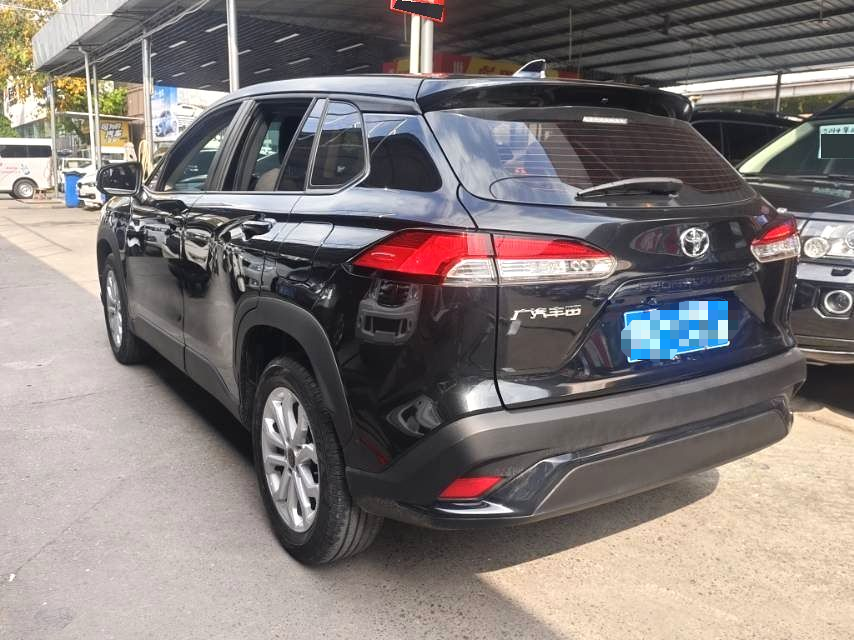 丰田 2023款 2.0L 尊贵版 自动挡 （1398）