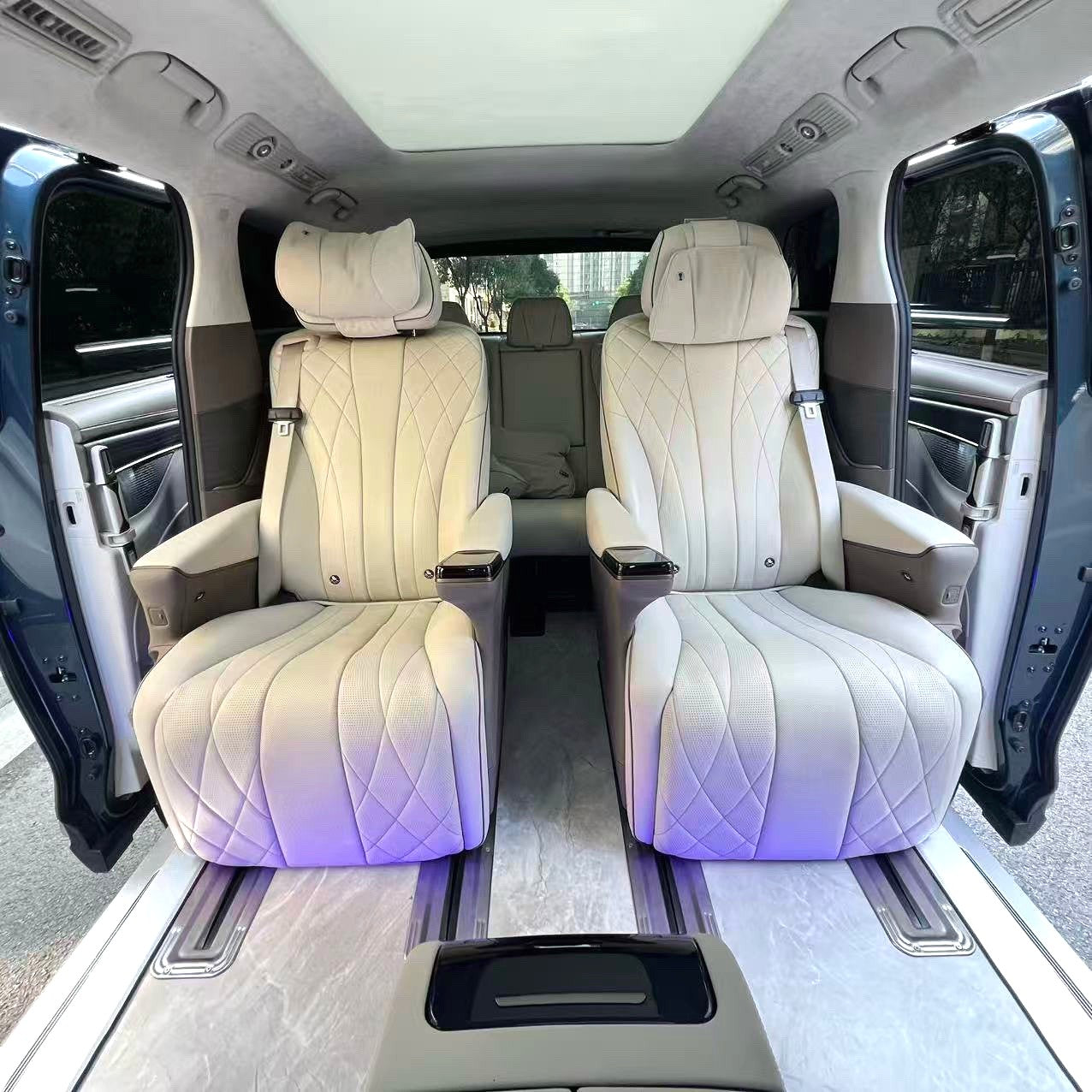 Denza 2022 Denza D9 EV 600 4WD Flagship Type Auto