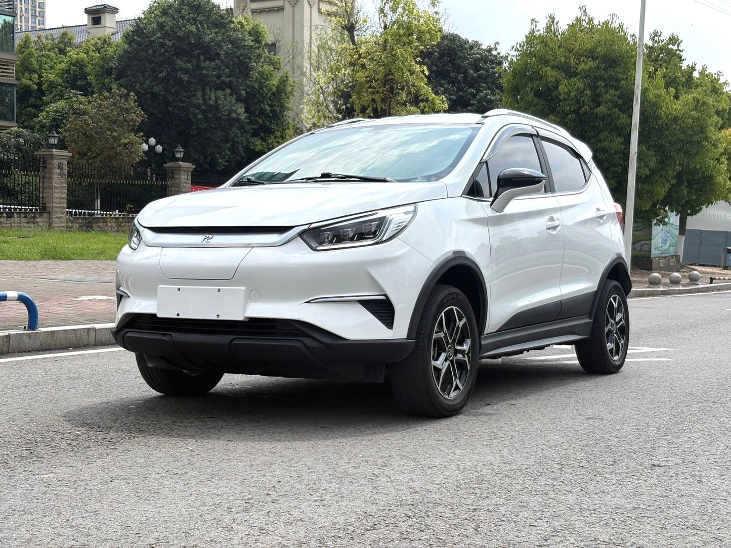 比亚迪元Pro 2021款 401KM 尊贵型 自动挡