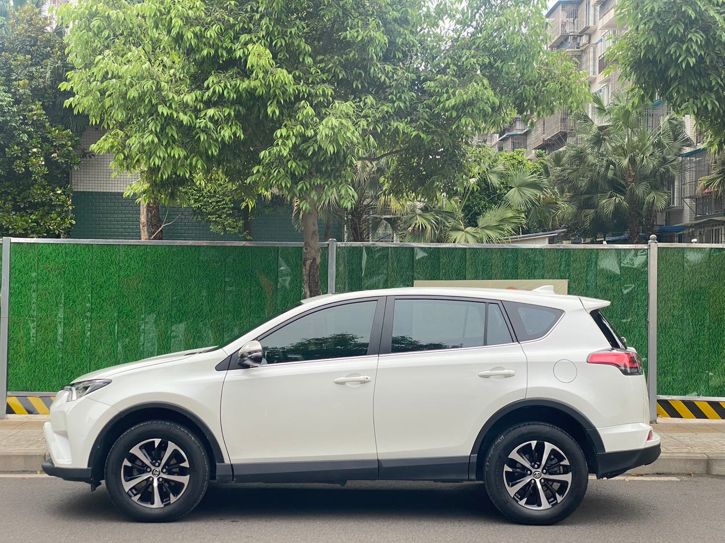 Toyota 2019 RAV4 2.0 2WD Pioneer Edition Auto