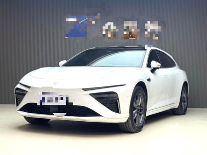 哪吒2024款哪吒S猎装版300标准版自动挡