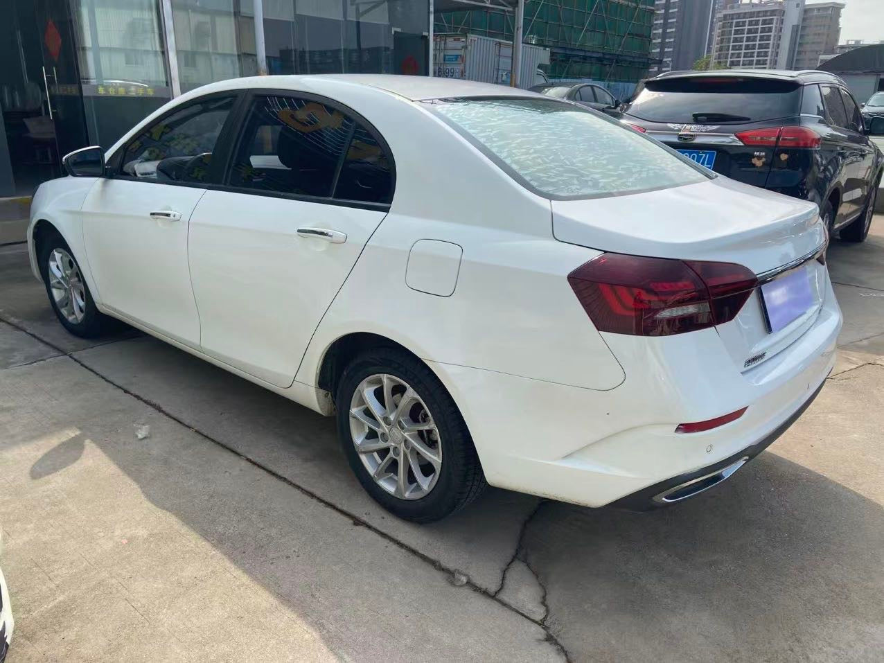 吉利2021款帝豪 - 轿车 1.5 UP 豪华型 手动