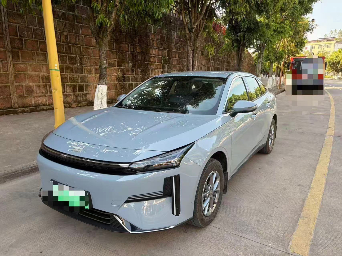 吉利银河2025款L6 EM-i 1.5L 60km版 自动挡