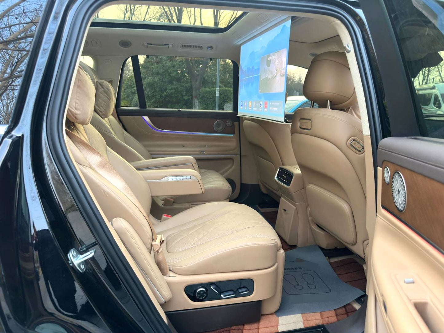 问界 2024 M9 EREV Ultra Edition 52kWh Auto （5498）