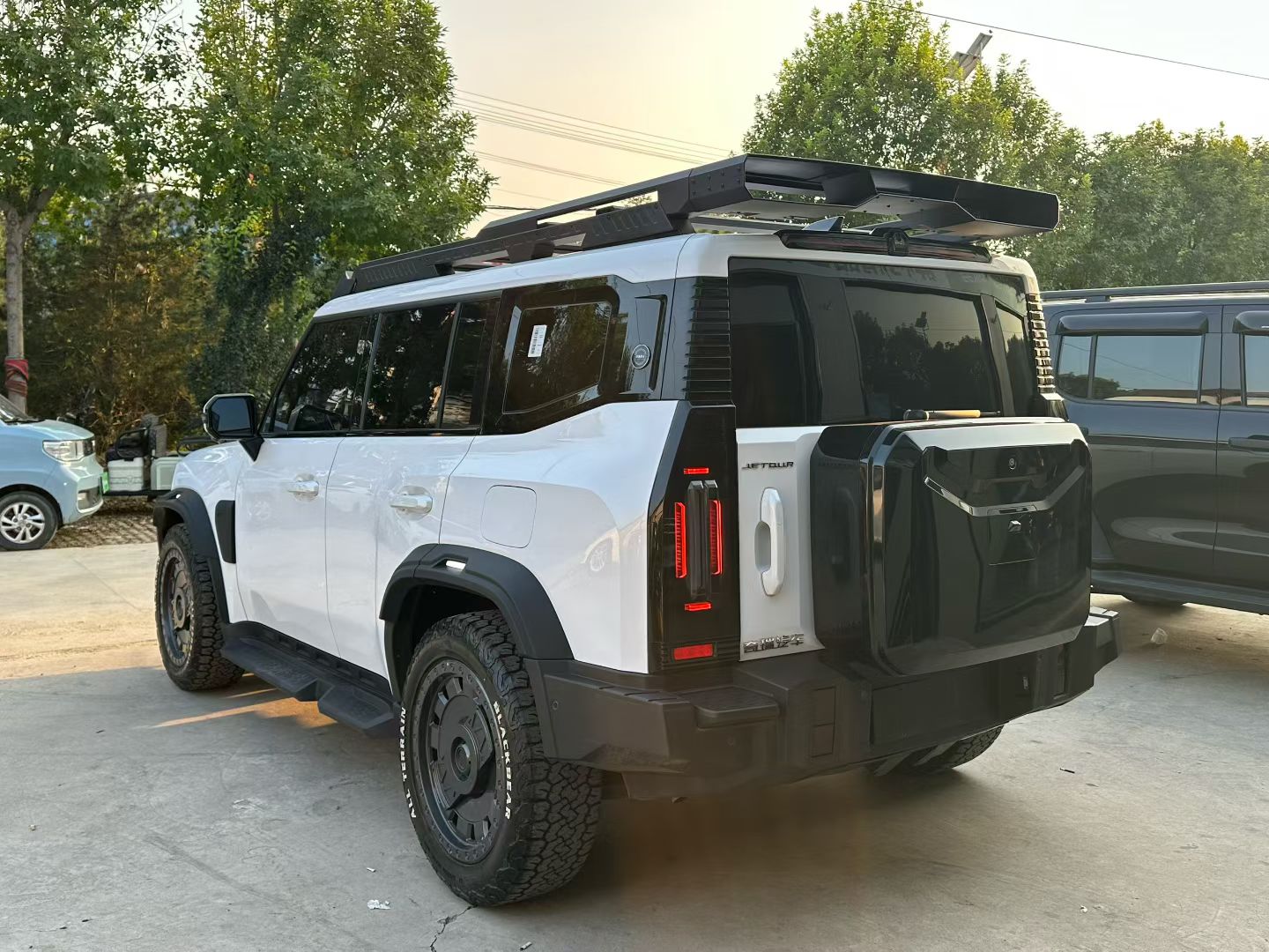 Jetour 2024 Traveler 2.0T 4WD Silver Auto