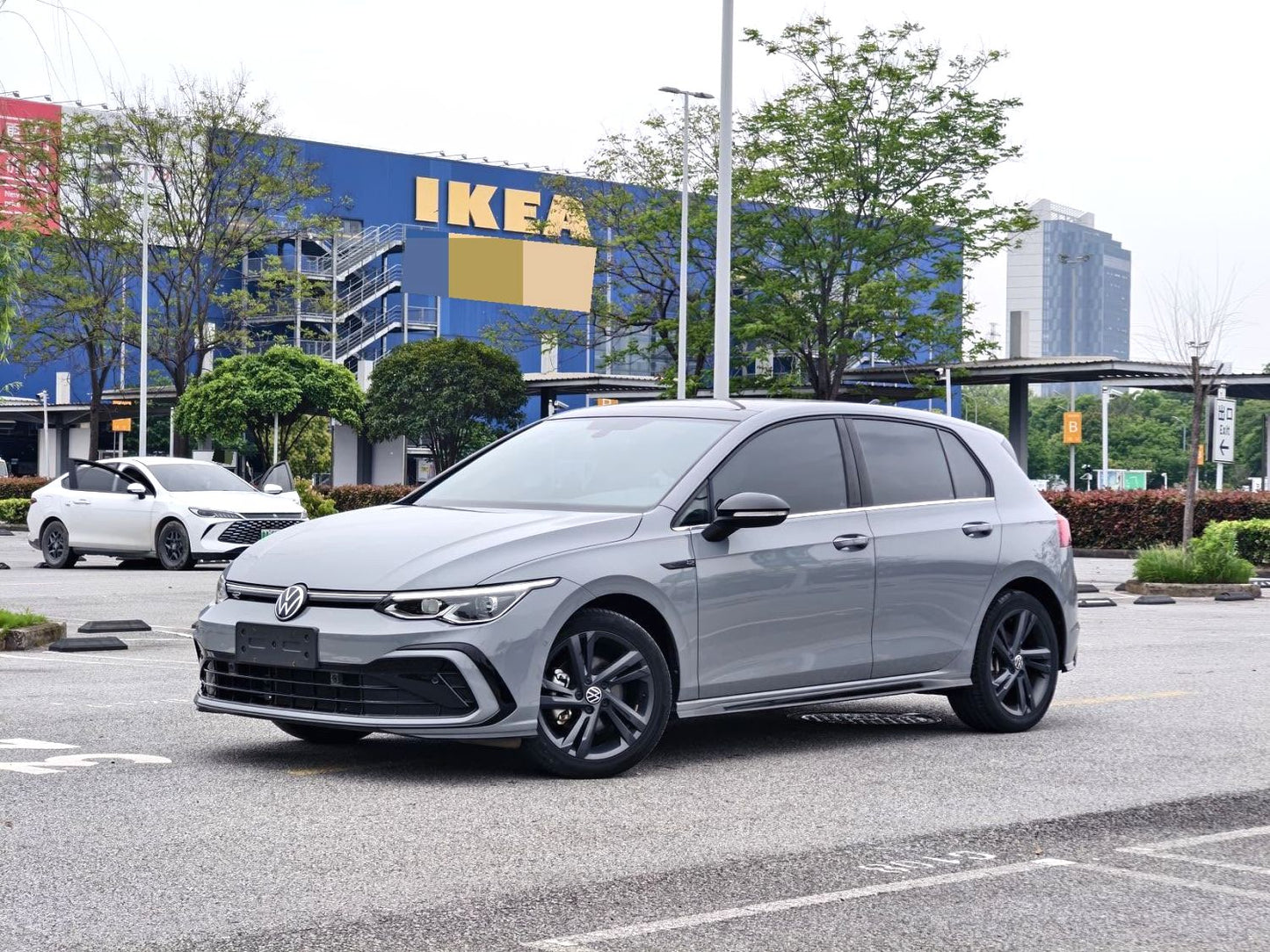Volkswagen 2023 8 R-Line 1.4TSI 280TSI Lite Auto