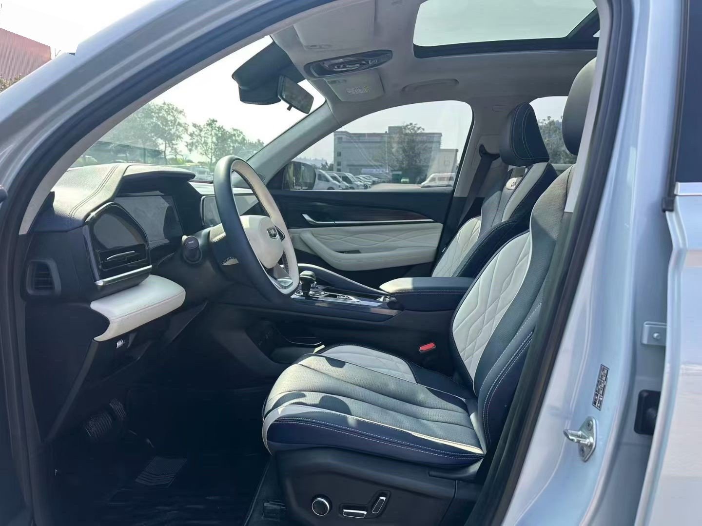 Geely 2022 Xingyue L Hi·X 1.5T Hybrid Edition Super Auto