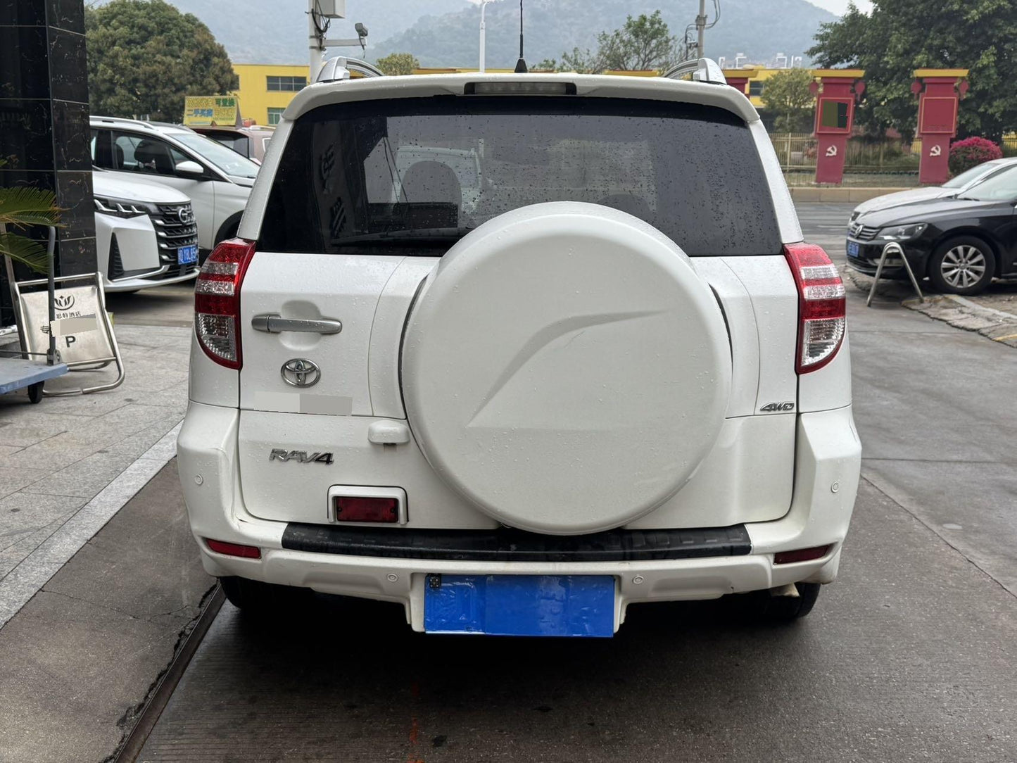 丰田 2012 款 RAV4 2.4L 豪华版 自动挡