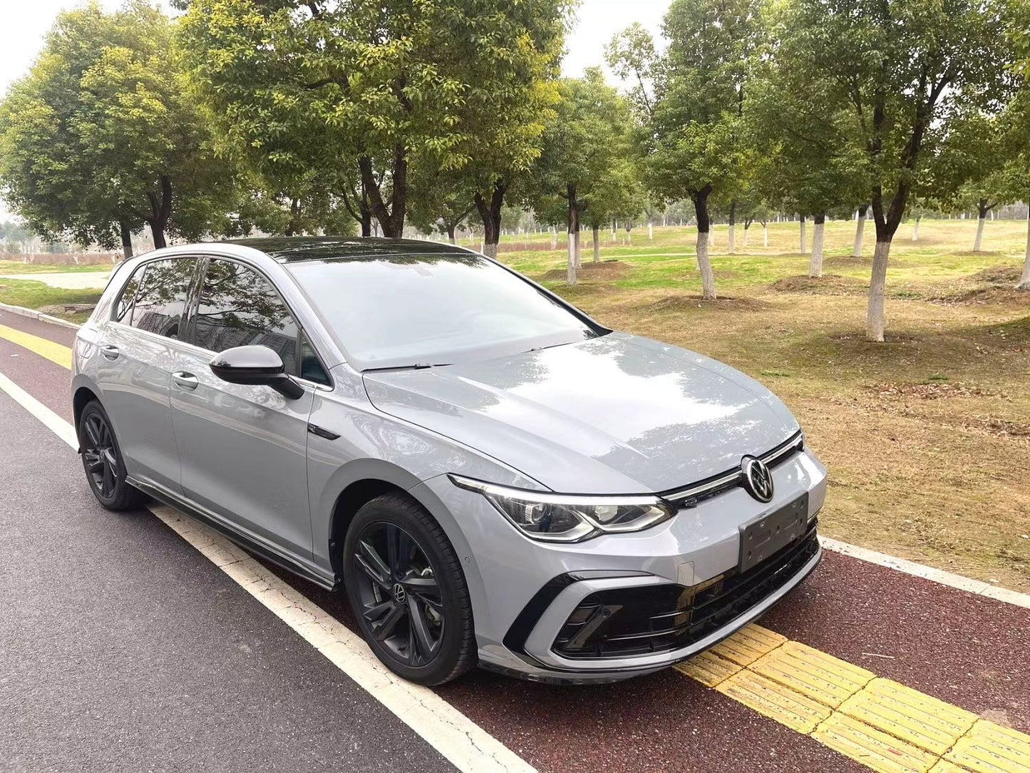 Volkswagen 2023 8 R-Line 1.4TSI 280TSI Lite (فيس ليفت) أوتوماتيك