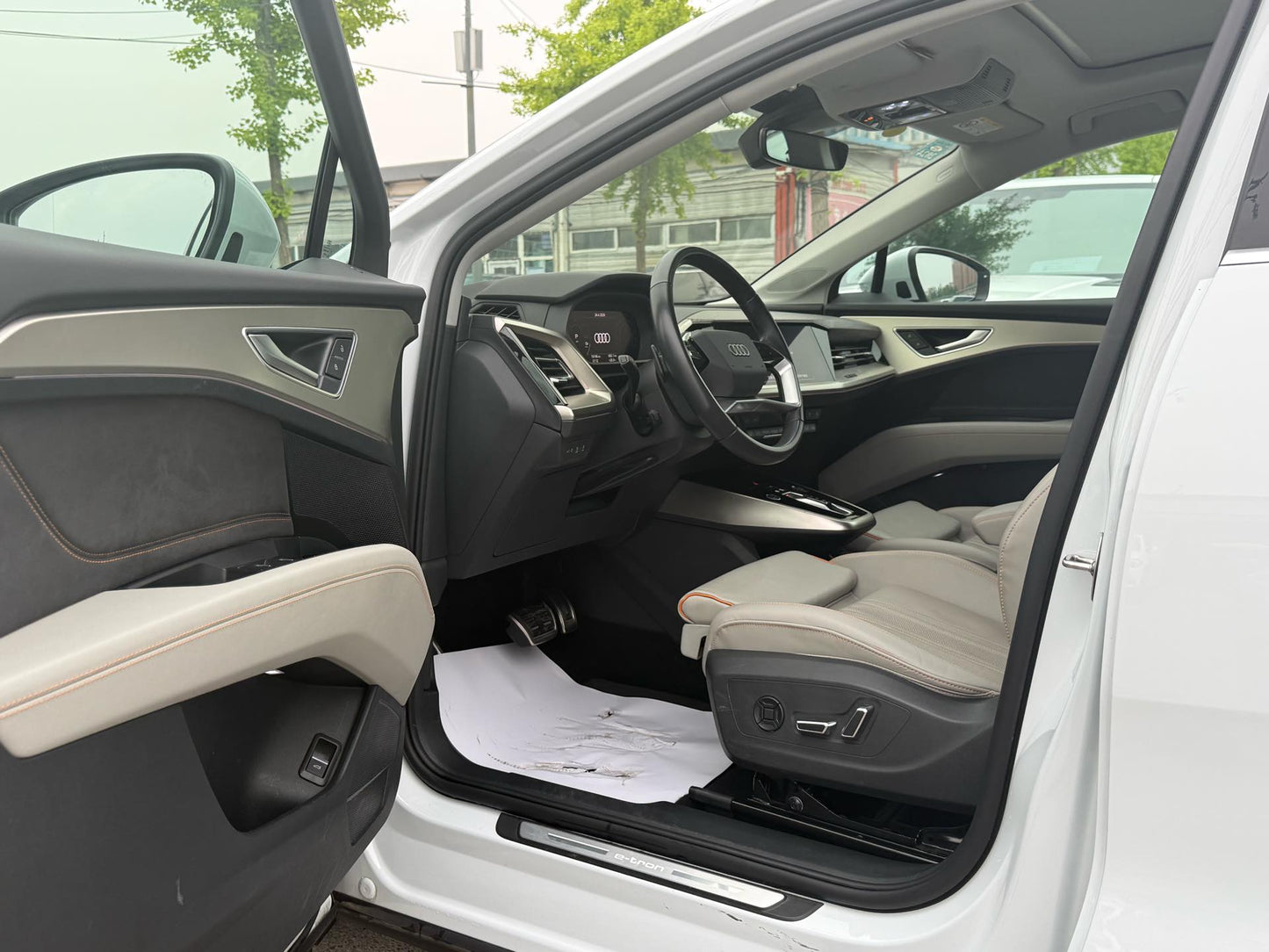 Audi 2022 Q5 e-tron 40 Type Edition Auto