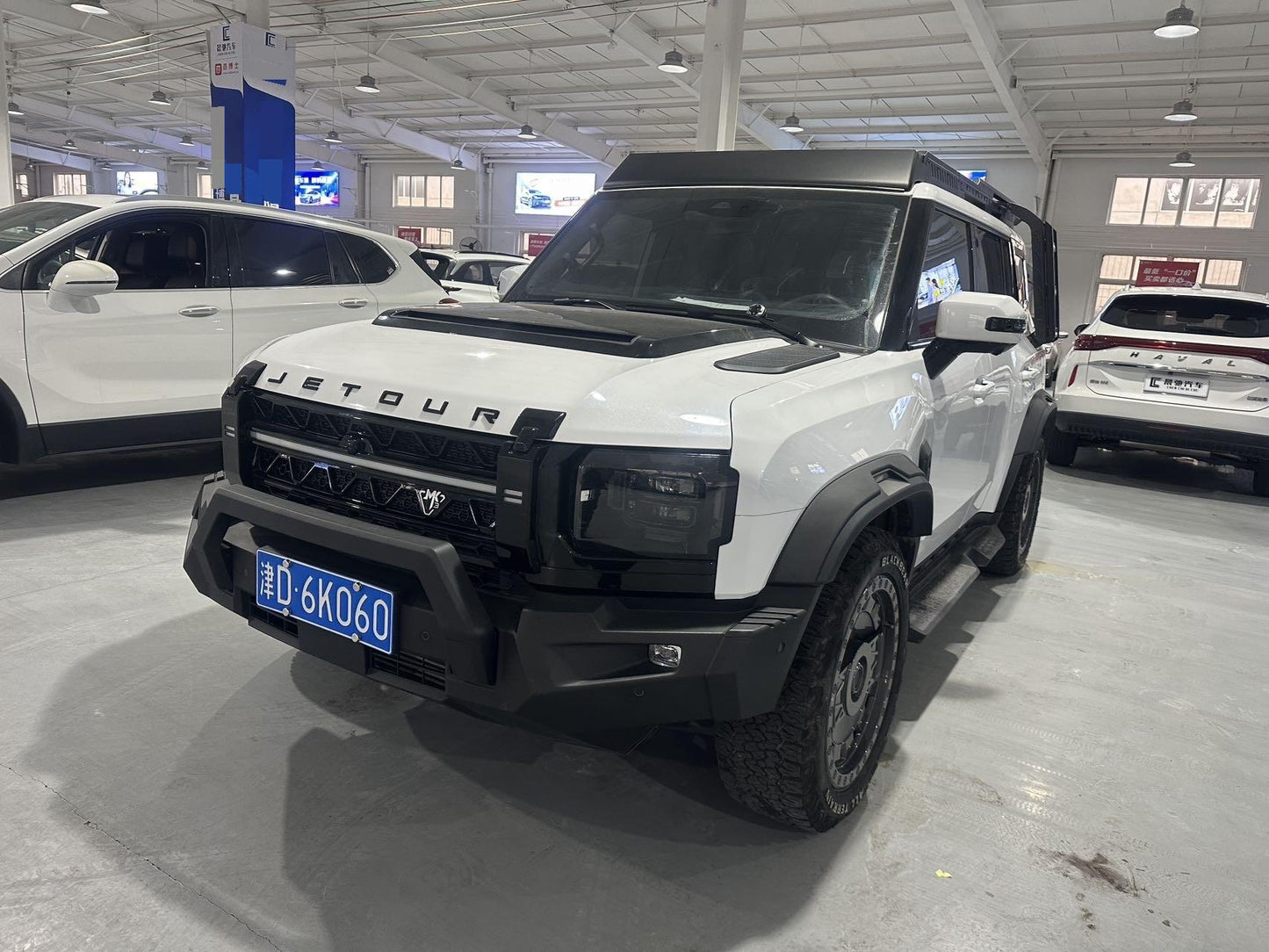 Jetour 2024 Traveler 2.0T 4WD Silver Auto