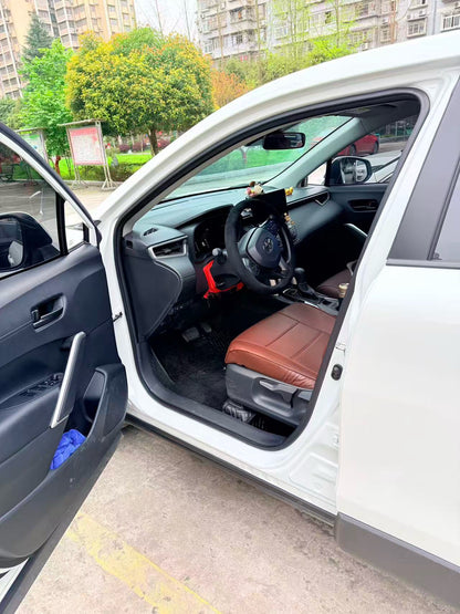 Toyota 2023 2.0 Pioneer Edition Auto