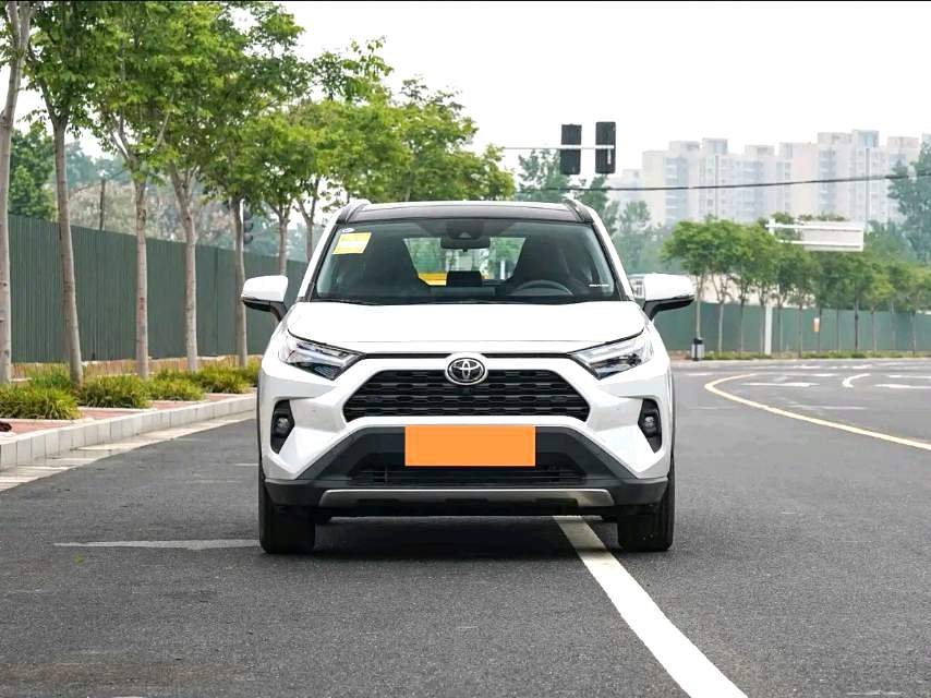 丰田2023款RAV4荣放2.0L两驱领先版自动挡（2028）