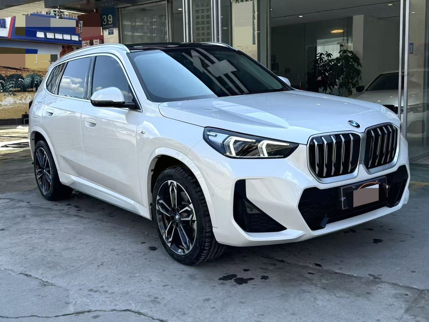 BMW X1 sDrive25Li 2.0T M Sport موديل 2024 (3169)