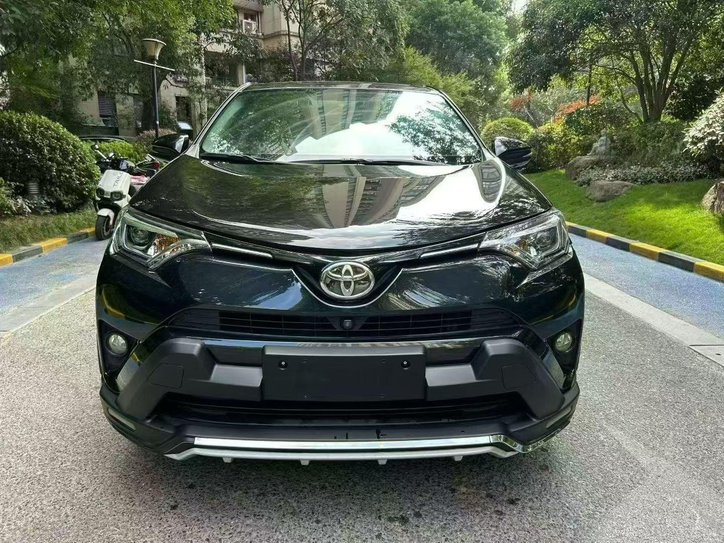 丰田 2019款 RAV4 荣放 2.0L 两驱先锋版 自动版