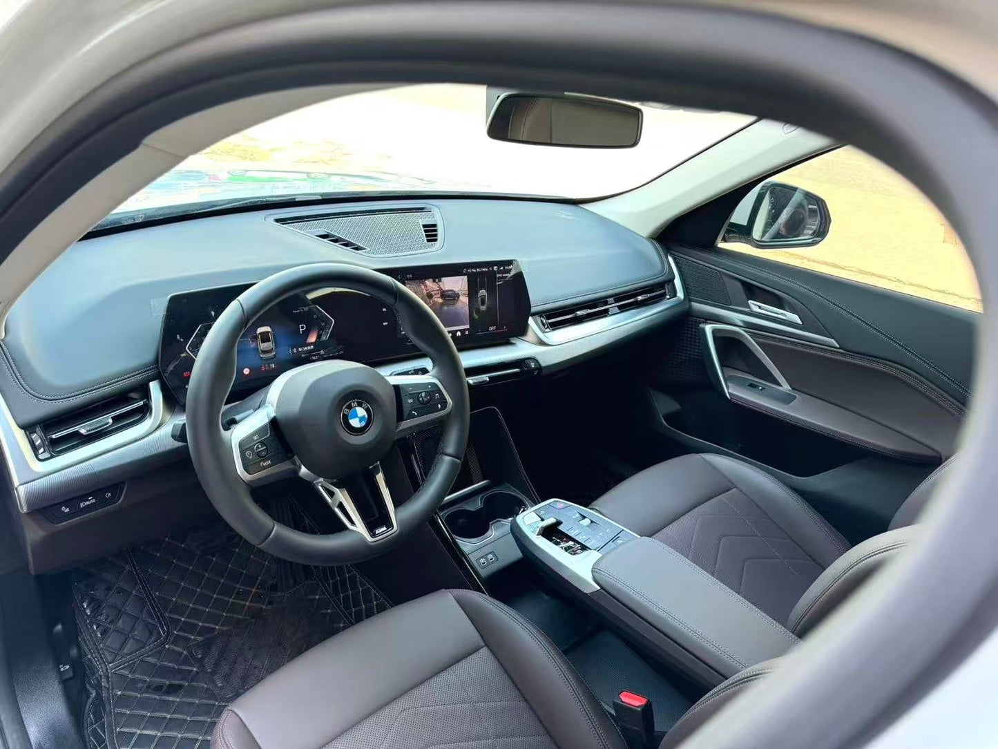 BMW X1 sDrive25Li 2.0T M Sport موديل 2024 (3169)