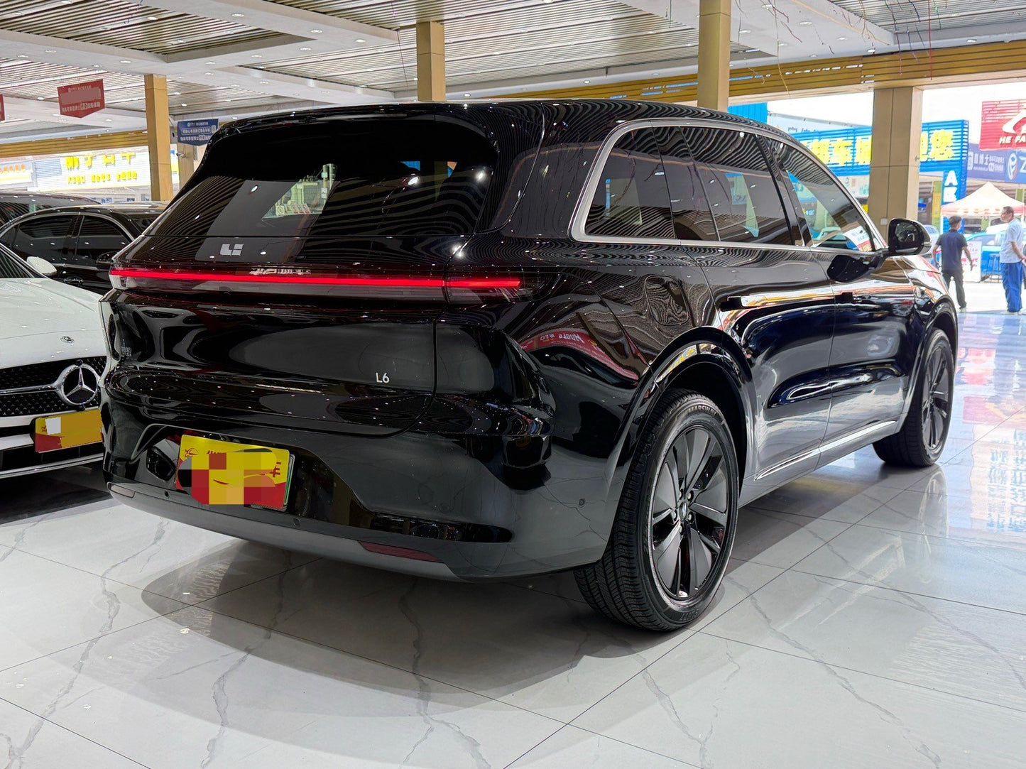 理想 2024 L6 Max 汽车