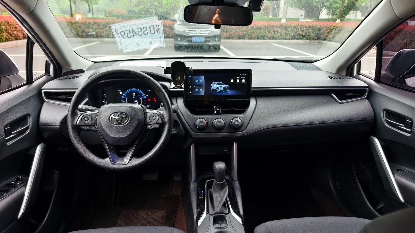 Toyota 2023 2.0 Pioneer Edition Auto