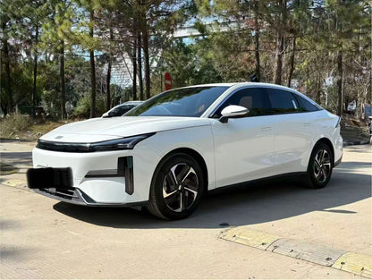 吉利银河2023款L6 1.5T 60km PLUS自动版