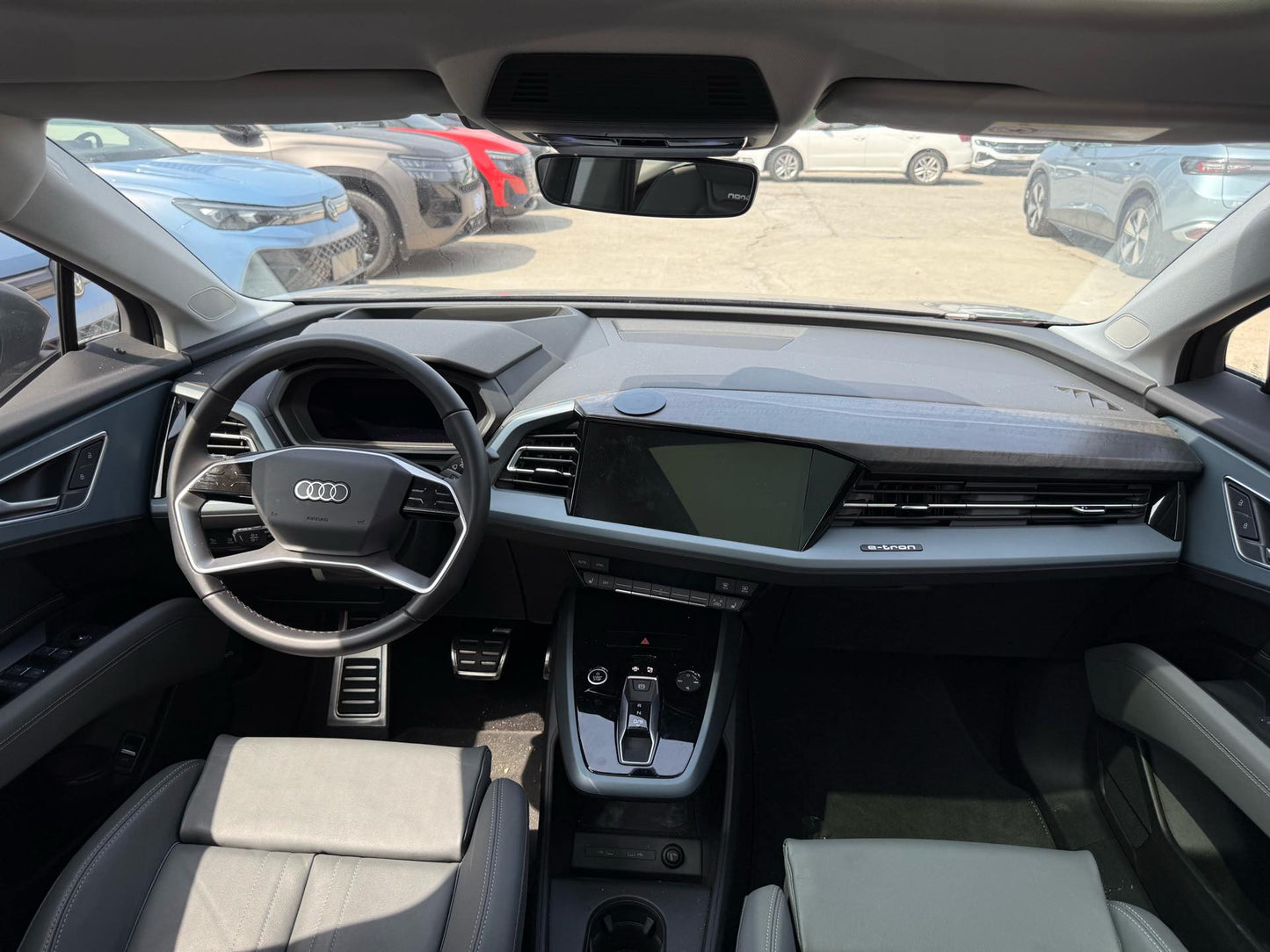 奥迪 2022 款 Q5 e-tron 40 智享进取版
