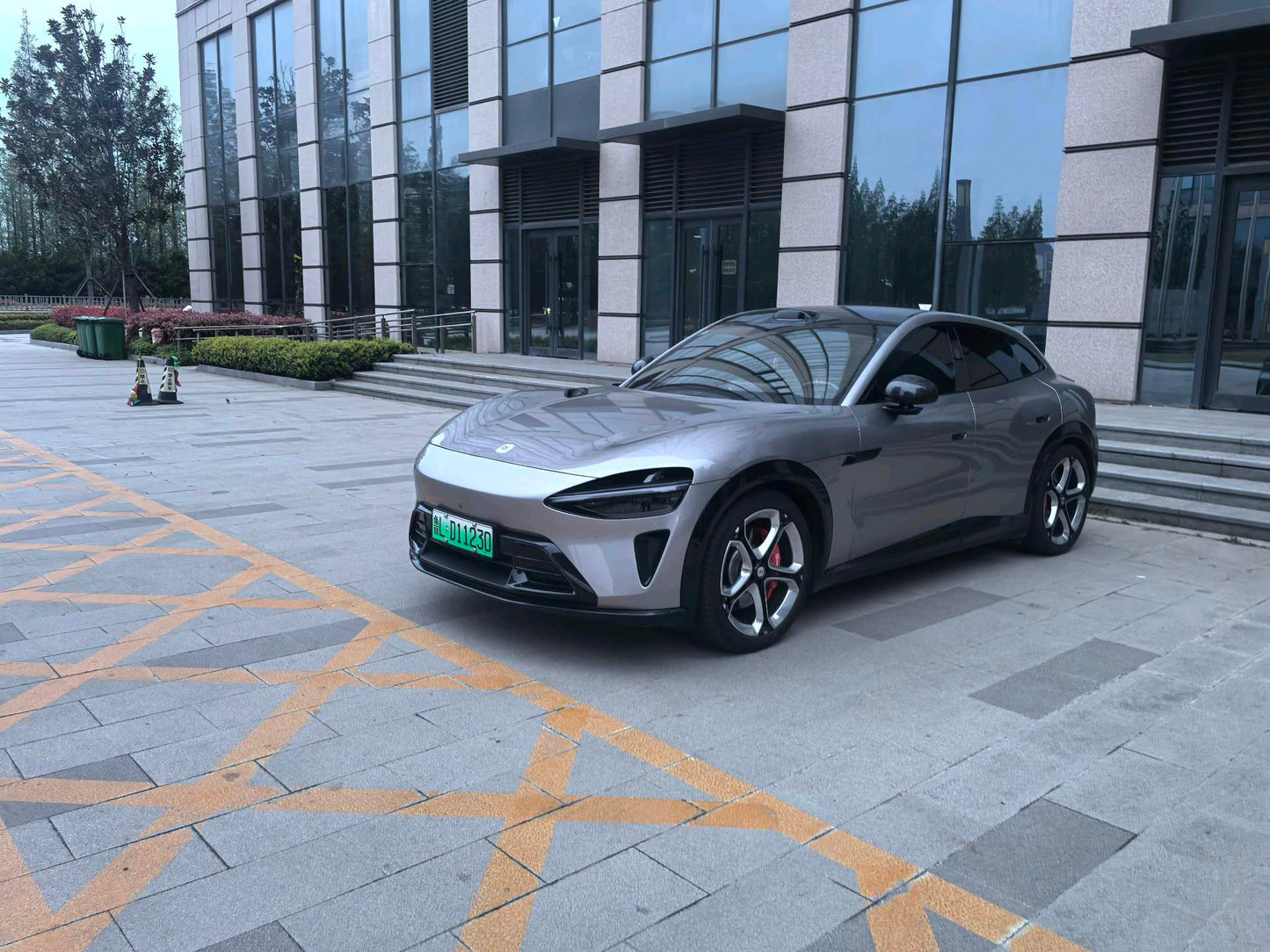 小米 2025 YU7 Ultra 长续航高性能四驱 Max 版汽车