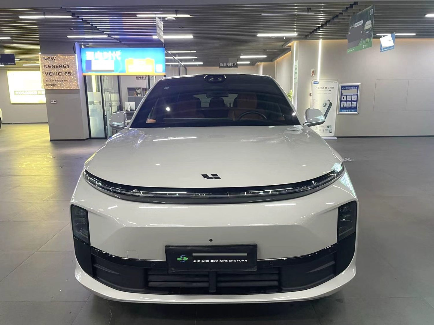 理想 2025 L6 Max 智能版 汽车