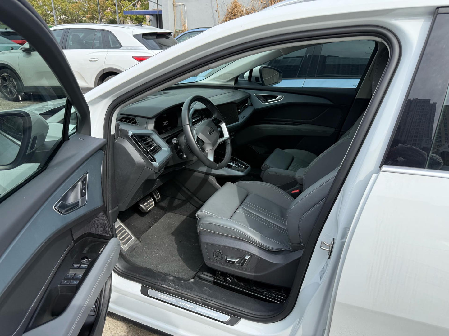 Audi 2022 Q5 e-tron 40 Type Auto
