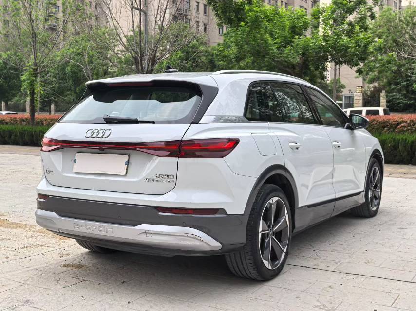 أودي 2023 Q5 e-tron 40 نوع أوتوماتيكي