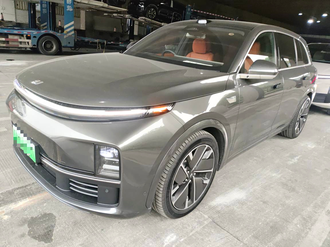理想汽车2025款L7 Ultra智能版